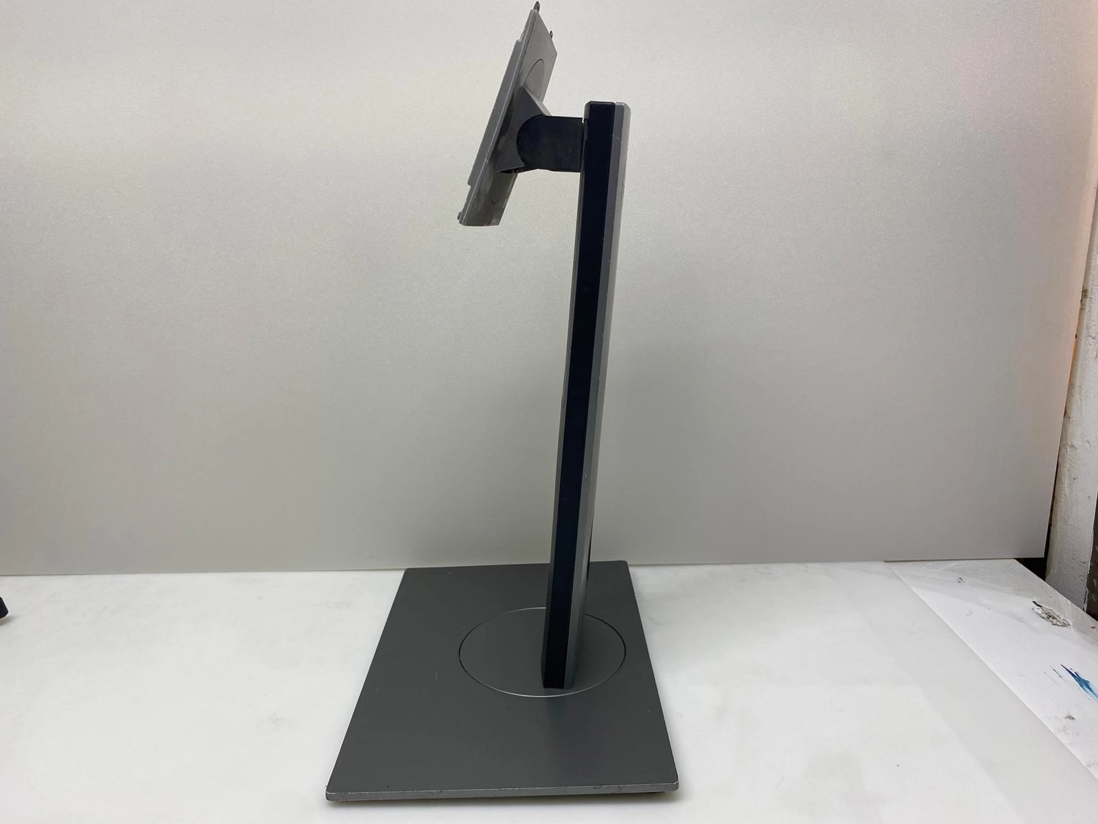DELL UltraSharp UP2716D MONİTÖR AYAĞI