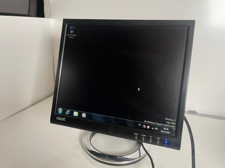 DATRON 783A 17İNÇ LCD MONİTÖR